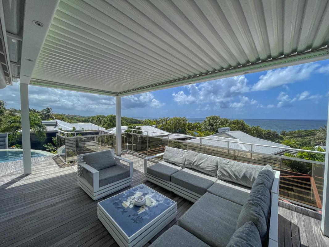5.Location villa piscine vue mer Sainte Anne Guadeloupe_Piscine vue mer